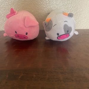 Set of 2 bun bun plushes